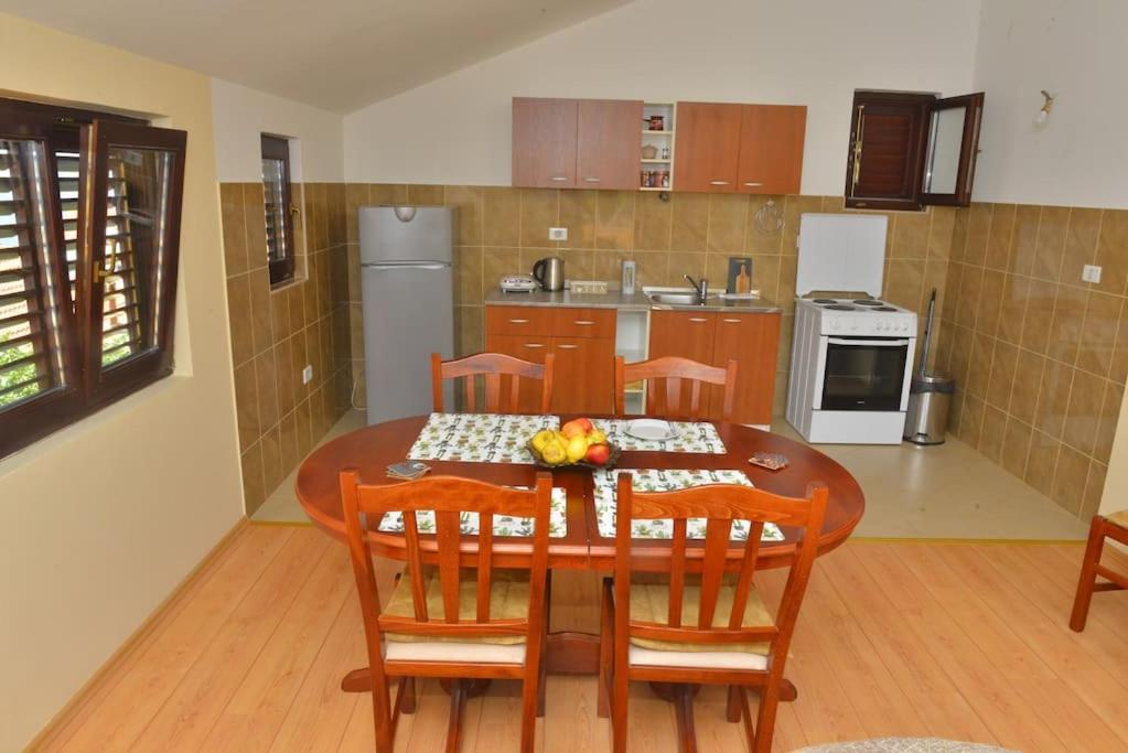 D Apartment Kotor Zewnętrze zdjęcie